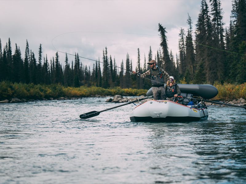 Raft trips down Lake Creek
