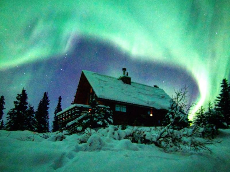 Chelatna Lake Lodge and Northern lights